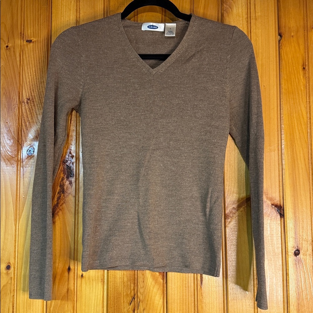 Old Navy Women’s Light Brown Wool V-Neck Sweater